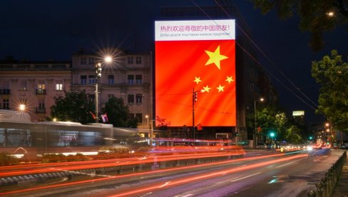 DOBRO DOŠLI, POŠTOVANI KINESKI PRIJATELJI: Osvanule moćne poruke u čast dolaska predsednika Si Đinpinga (FOTO)